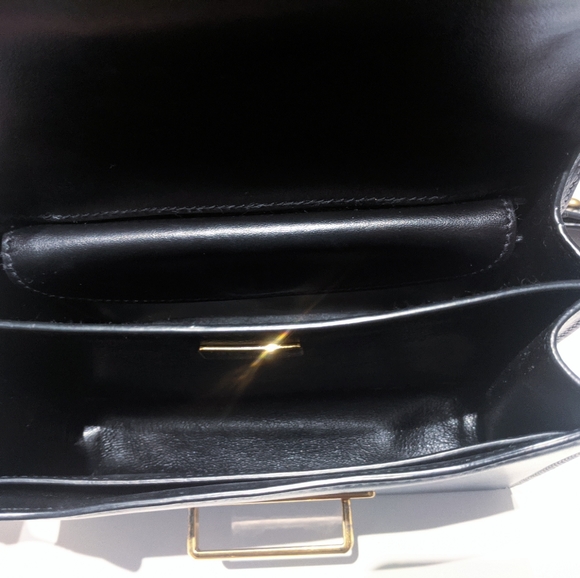 SOLD💕💯Authentic🎉Prada💎CAHIER💎 Leather Bag - Picture 5 of 8